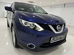 Nissan Qashqai 1.2 DIG-T CVT Revcam 2016 Rear Entertainment Blue
